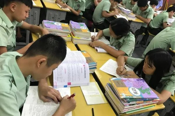 人字加一笔变成多少个新字？