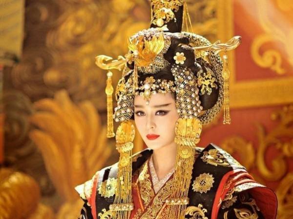 从卑贱的街头卖艺到武则天的第一面首,薛怀义是怎么做到的?