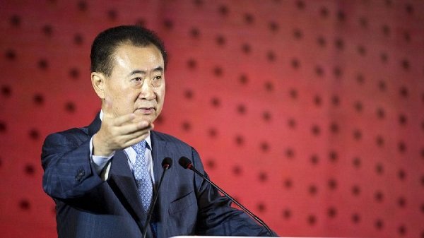 王健林全面退出海外投资，这释放出什么信号？