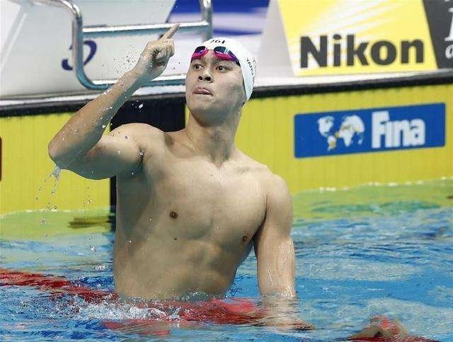 孙杨首秀再次揽下第一,一半天使一半魔鬼的他在你心中是个什么样的形象?