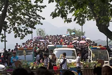 上完20天的班又是小长假，你对下个假期有哪些规划？