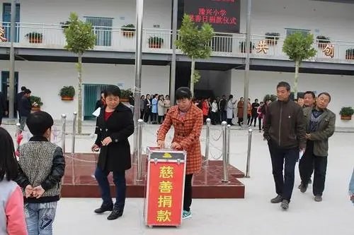 “顺其自然”又向宁波市慈善总会捐款105万元，你如何看待他的善举？
