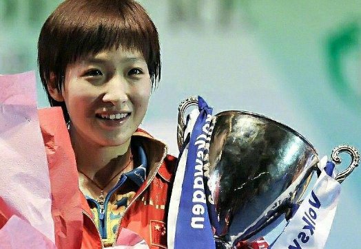 你认为张继科是爱景甜多一点，还是更爱刘诗雯多一点？