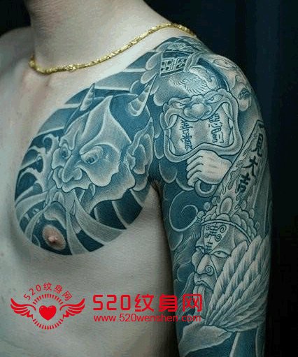 胸到手臂那类似于纹身的长袖 这种长袖叫什么阿