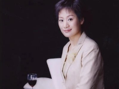 东方卫视新闻女主播都有谁？