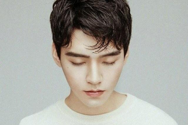 粉丝偶像的双向奔赴！龚俊最糊的时候倒贴钱以粉丝的名字做公益。你怎么看？