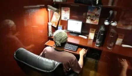 广州32人因疫情滞留网吧9天，被封后他们是如何度过闲暇时光的？