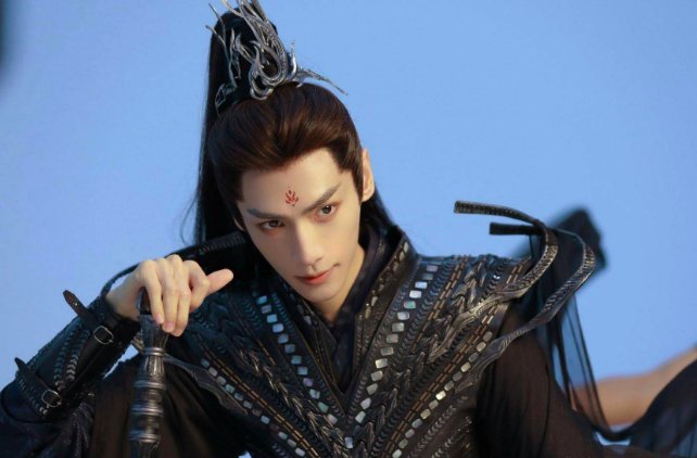 长月烬明小说原著在哪看