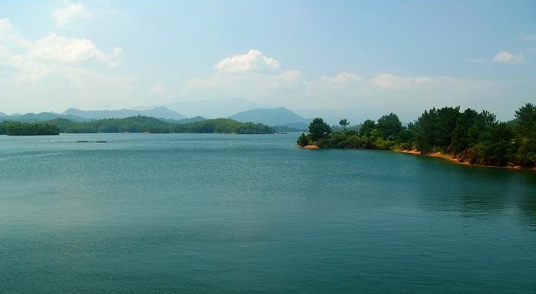 五湖四海指的分别是哪五湖哪四海？