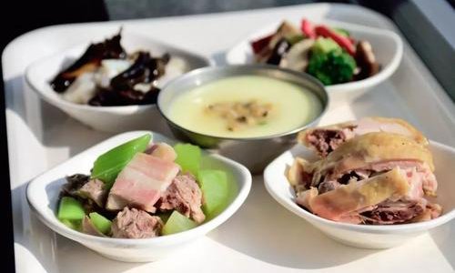 沪一公司规定员工倒掉午餐3次要辞退,究竟怎么回事?