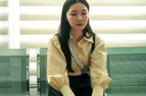 影视剧我在他乡挺好的中，胡晶晶为什么会抑郁？