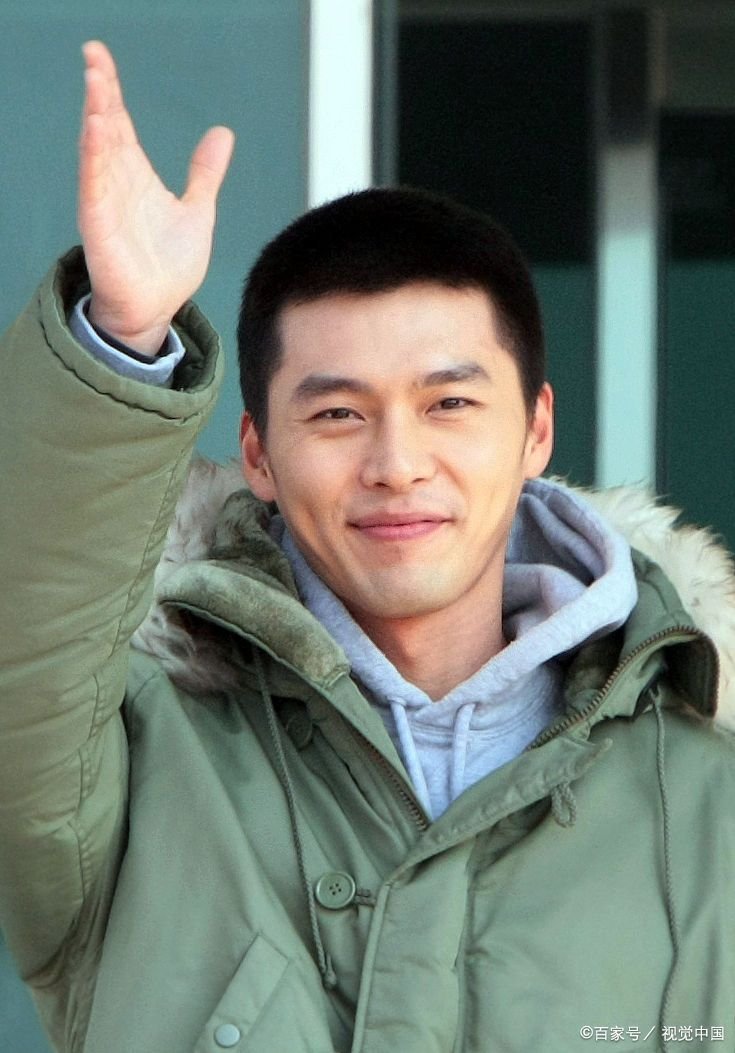 宋仲基现身玄彬婚礼现场,他们在私下的关系如何?