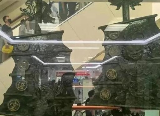 齐鲁医院放招财进宝摆件引争议，救人和赚钱，医院该如何抉择