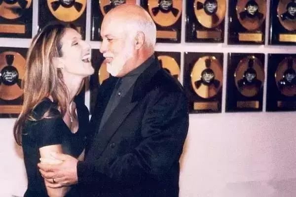 女孩子喜欢大龄男人有错吗？