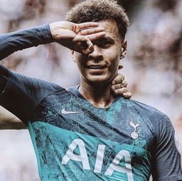 最近抖音流行的反手OK手势把明星都整懵了，你会做了吗？