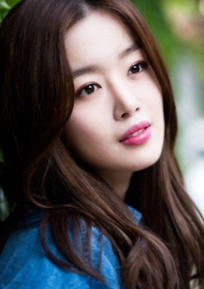 请问哪个是韩善花，哪个是宋智恩？