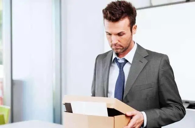 同事说公司裁员有我，让我早做打算，我应该怎么办？