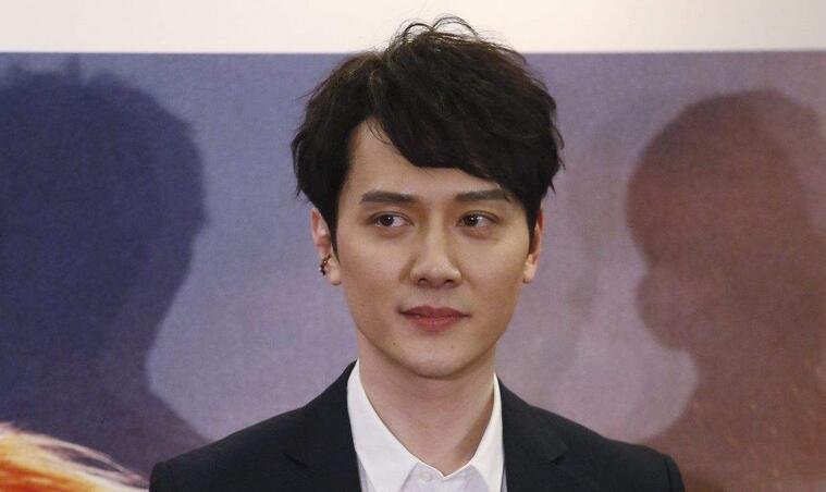 姓冯的明星有哪些？