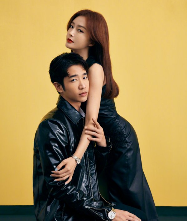 秦岚和小7岁男友拍情侣大片，找个比自己小的男友是什么感受？