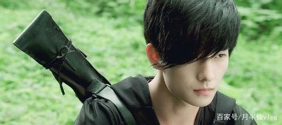 《盗墓笔记》七星鲁王宫里小哥为什么对棺材下跪?