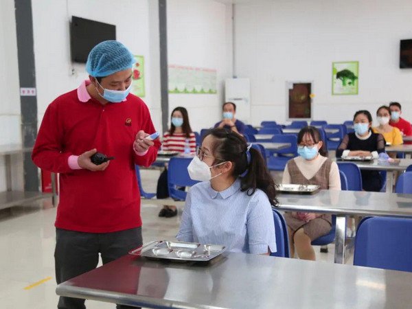 中疾控建议外出就餐不超过两小时,我们该如何做好个人的防护?