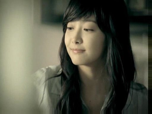 Shinee《姐姐真漂亮》MV里的女主角是只有宋茜一个人吗 还是有允儿