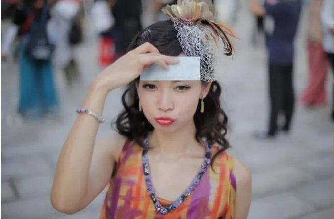 台湾艺人杨秀惠怎么变样了 嘴很难看长的很奇怪