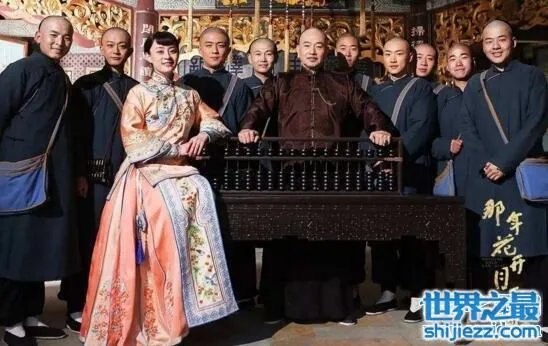 陕西女首富周莹活了42岁,后人亲述现实中的周莹