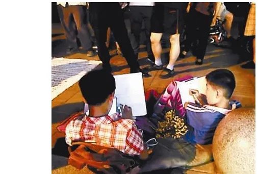 爆米花女孩仍乞讨是怎么回事?