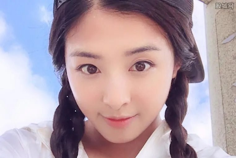 张含韵失业5年的内幕 低落时遇到的贵人竟然是他