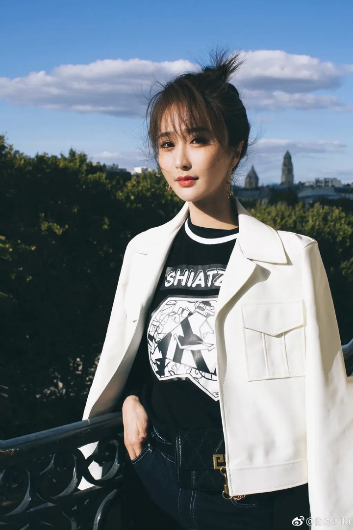 陈冰整容前后照片对比照 陈冰和张碧晨谁好看