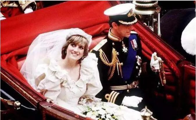 查尔斯王子回忆黛安娜 对于戴安娜王妃的死