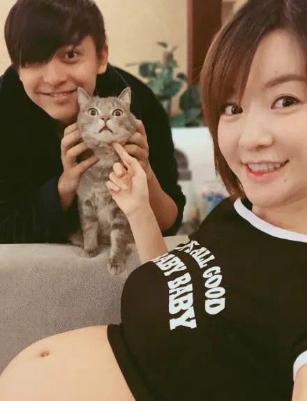 李晟晒孕肚照回事?李晟晒孕肚照是什么样子?