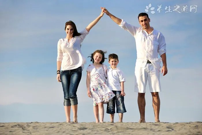 巴西球员触电身亡 巴西一名21岁的球员放风筝时不幸触电身亡