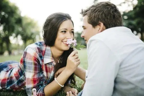 相亲相到了初恋,你会感到尴尬吗?