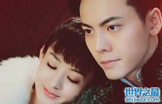 看陈伟霆很宠溺赵丽颖,两人甜蜜暧昧疑似恋爱