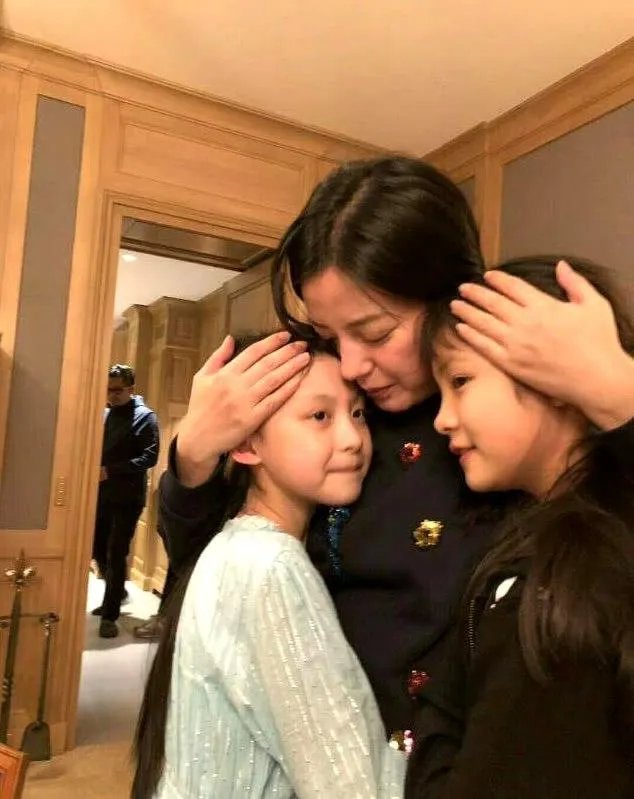 赵薇酒庄举办晚宴用什么接送的宾客?