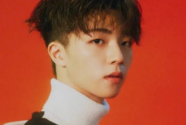 《时光机》的导演请辞职务，他请辞的原因是什么？