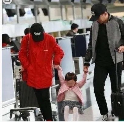 杨幂刘恺威机场被打?