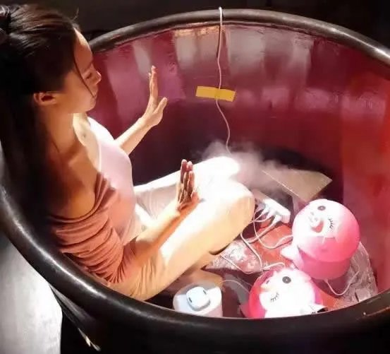 女星洗澡戏原来是这样拍的(图)