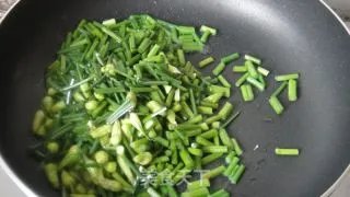 韭菜花炒鸡蛋
