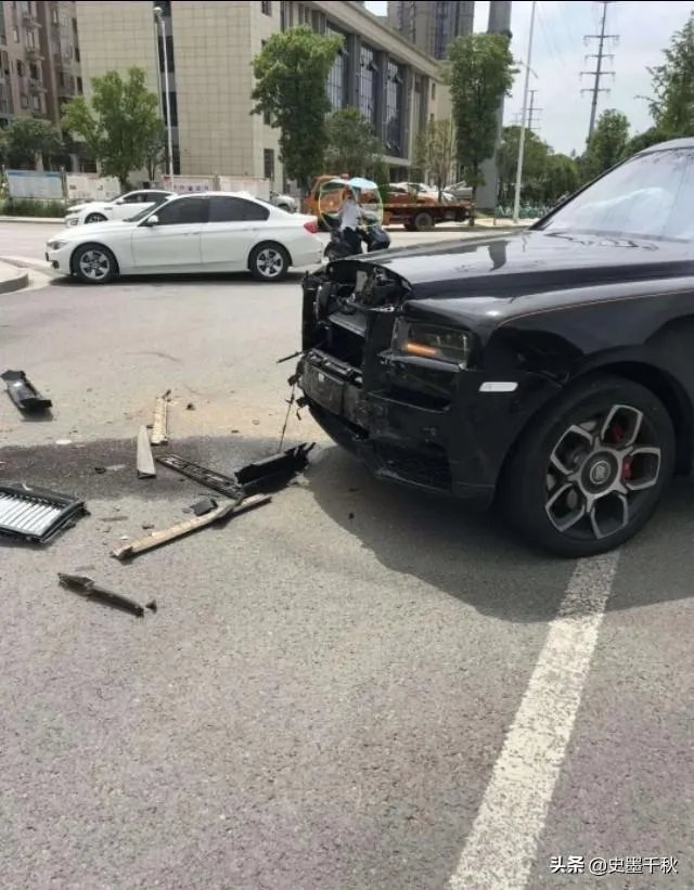 女司机开面包车与劳斯莱斯相撞,或面临200万索赔,你怎么看?