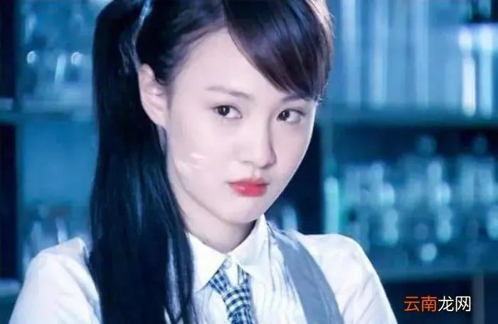 郑爽的替身是谁 郑爽替身妍妍微博