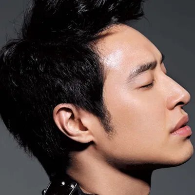 潘玮柏出柜是真的吗？ 合影惹众人大胆猜测