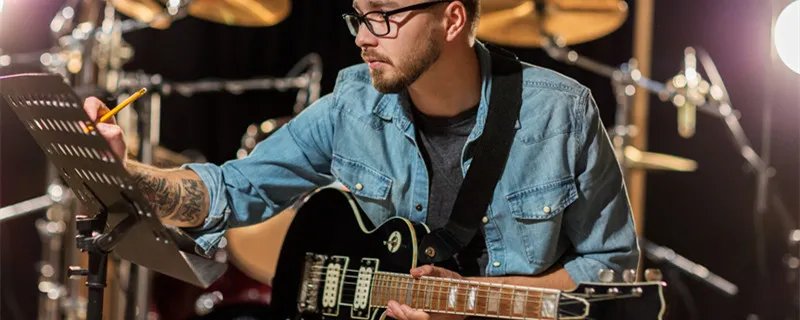 我对你的感觉其实你懂得是什么歌 我对你的感觉其实你懂得是什么歌词