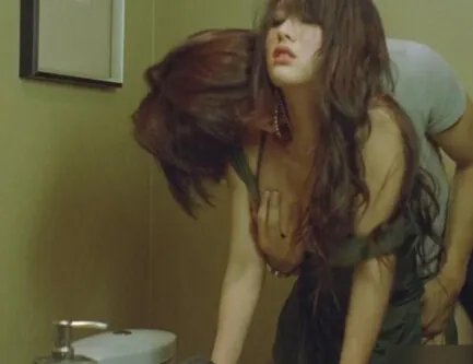 爱的生存之道车震剧照曝光 大龄女人的爱情与事业之道