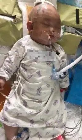 高空扔物砸碎天窗