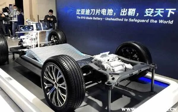 比亚迪刀片电池优缺点,比亚迪刀片电池寿命简介