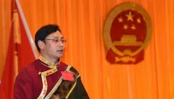 云南香格里拉市长参与森林救火时被烧伤是怎么回事?