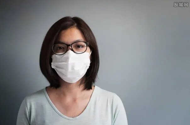 乌鲁木齐部分区县降至疫情低风险 精准防控到位